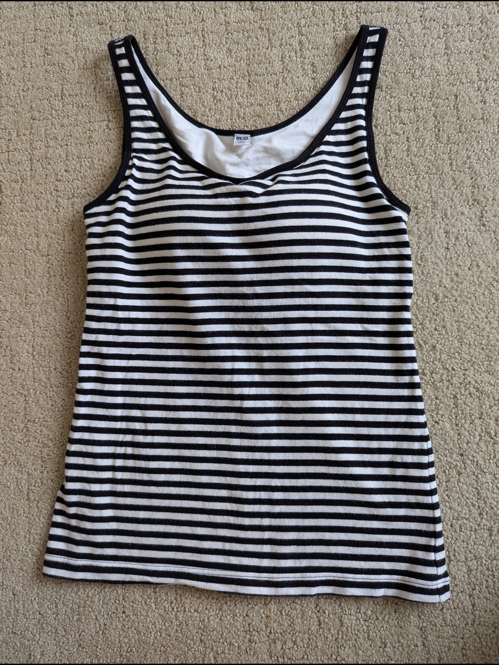 UNIQLO Built In Bra Tank Top XS Striped Soft Pads Stretch Neutral Minimalist
